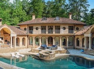 876 Crest Valley Dr NW, Atlanta, GA 30327