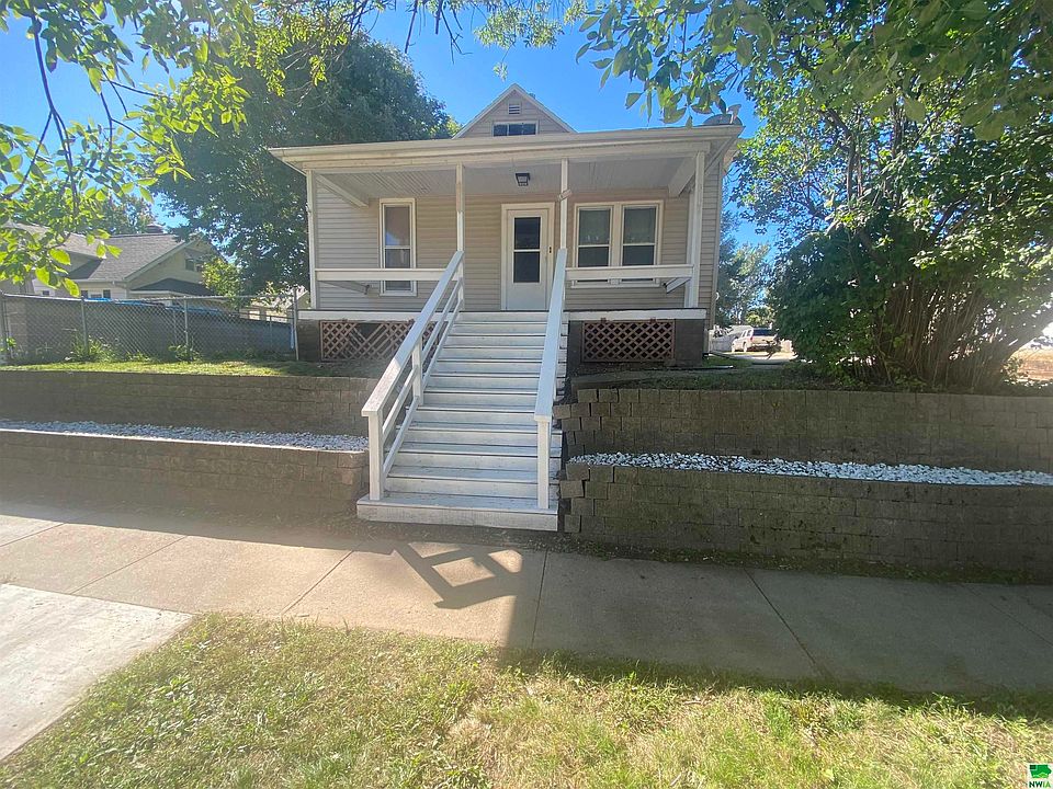 1st image of 2514 Dodge Ave