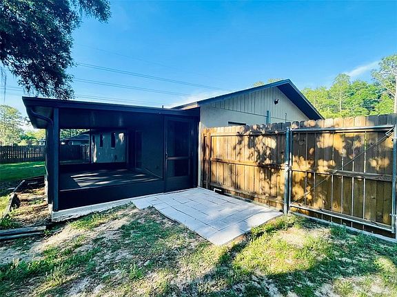 4th image of 3110 NE 25TH AVENUE