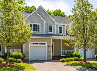 19 Hanna Cir, Merrimack, NH 03054