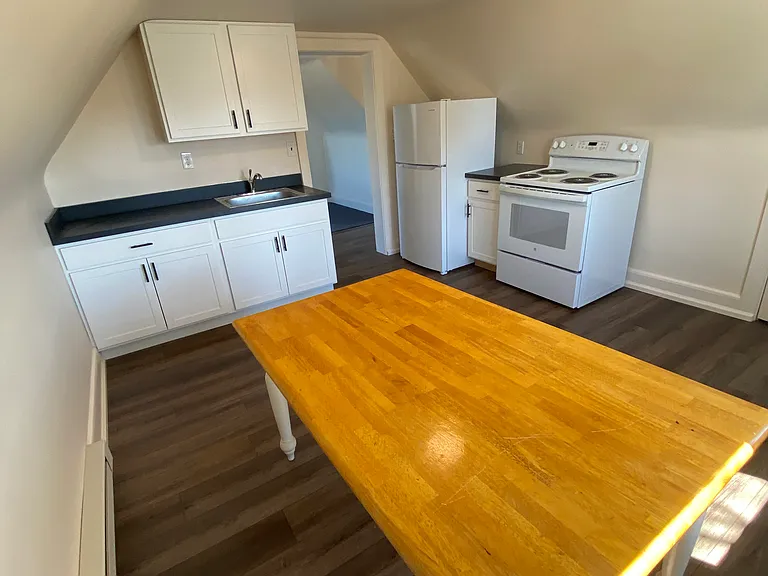 748 Maple St #30 — Photo 2