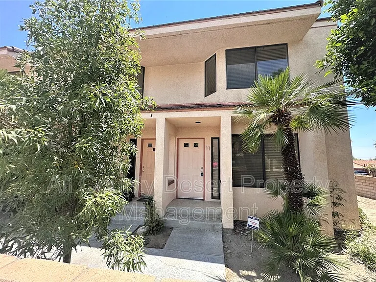 401 Vista Chino #11 — Photo 1