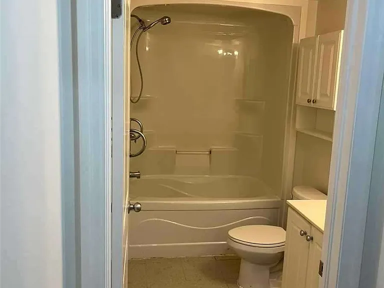 38 River Dr #1 — Photo 15