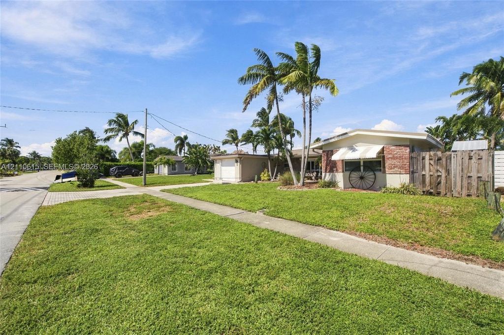 131 SE 12th St, photo 4