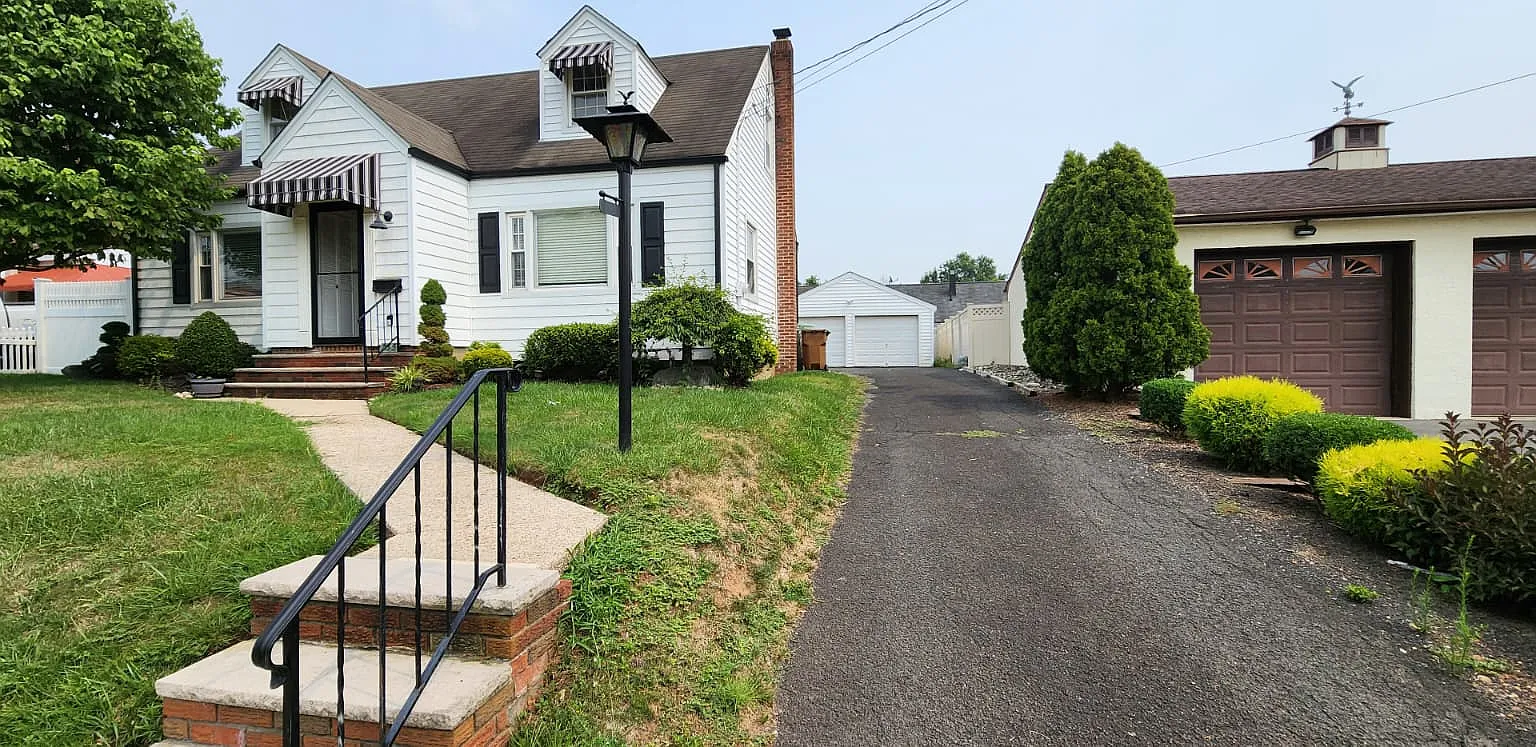 6 bed, $4,100 — Photo 2
