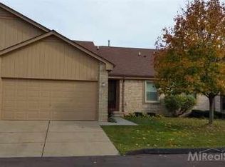 2351 Heritage Pointe Dr, Sterling Heights, MI