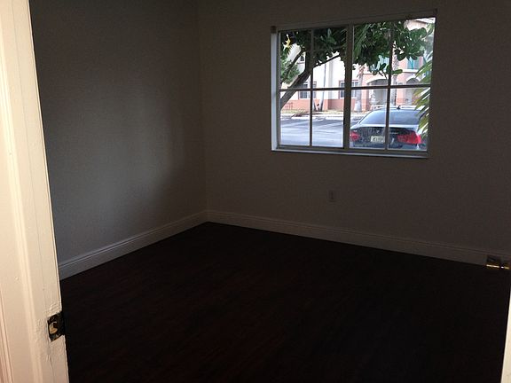 4th image of 1250 SE 29th St Unit 101