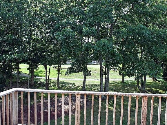 2nd image of 10 Wildflower Ln