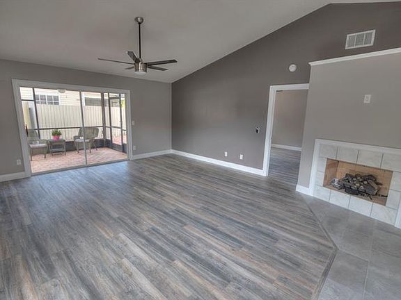 4th image of 938 Norfolk Ct