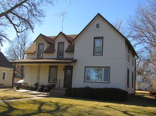 515 S Cherry St, Friend, NE 68359