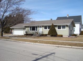 1904 31st St, Two Rivers, WI 54241