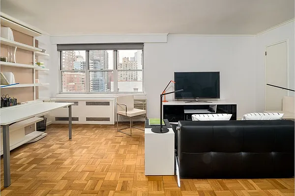 Sold by Stribling | media 3