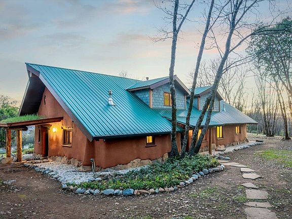 4th image of 18085 Oak Tree Rd