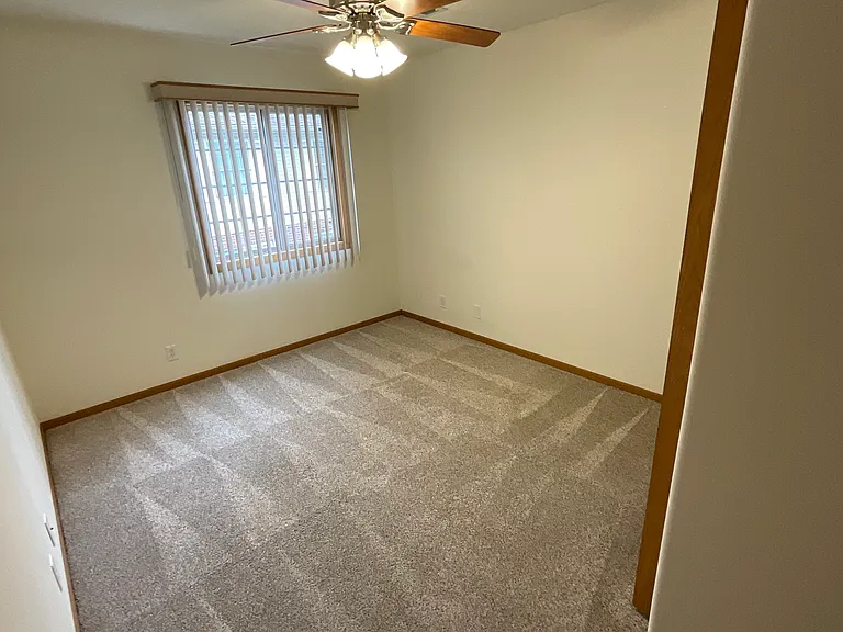 1209 Winans Ave — Photo 5