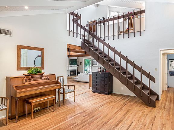 4th image of 10390 Caribou Ln