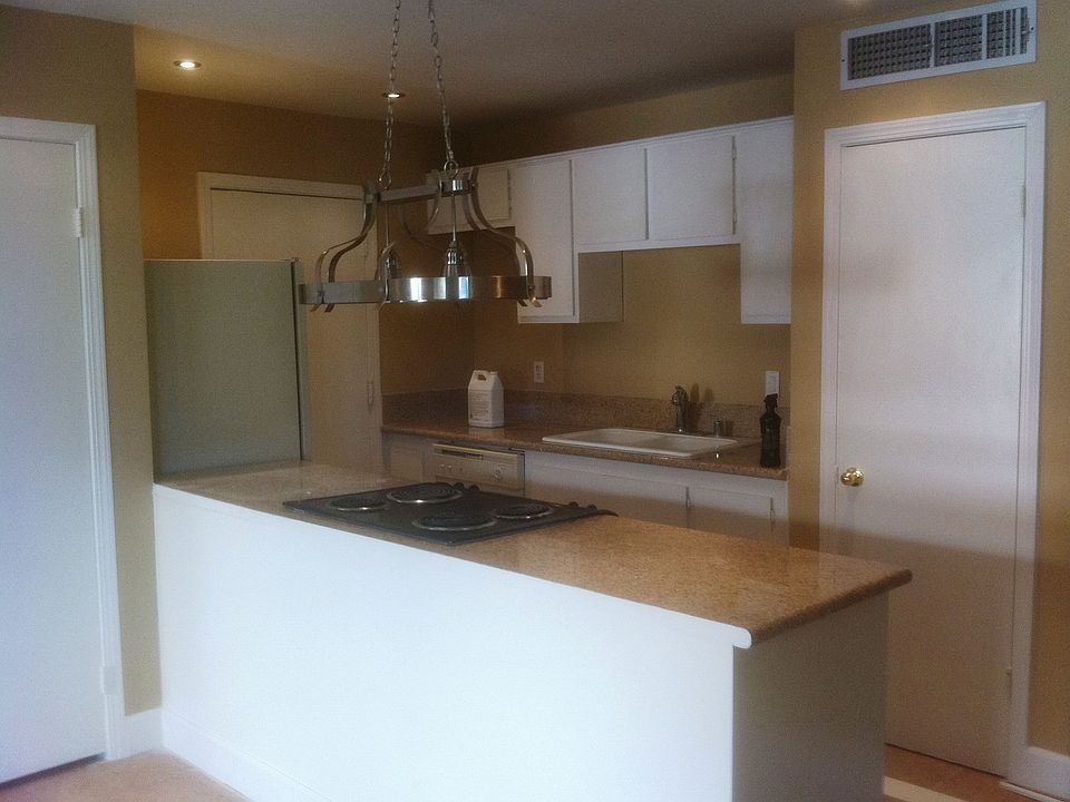 1st image of 1330 Lorilyn Ave Unit 3