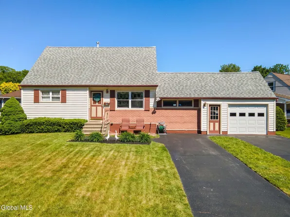 10 Tanglewood Road, Albany, NY 12205