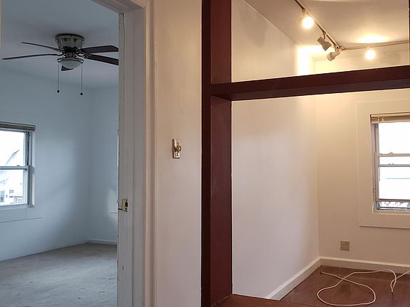 3rd image of 4014 Highland Ave
