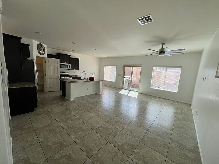 5693 Point Loma Ct — Photo 3