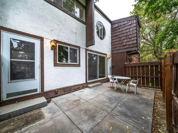 112 Scotland Rd, Pueblo, CO 81001