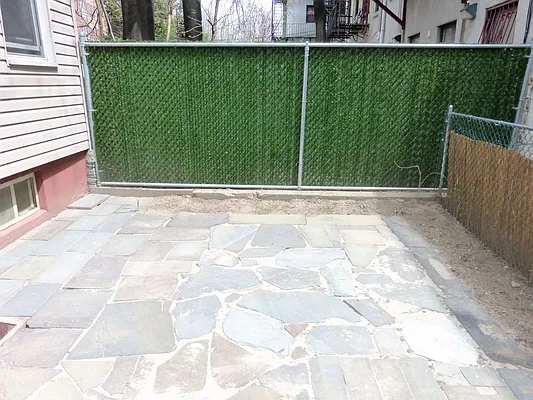 Rented by LDMI Realty Group LLC | media 31