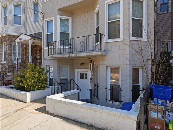 3rd image of 116 Ogden Ave APT Gb