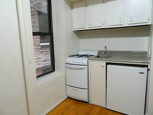 Rented by Keller Williams NYC | media 10