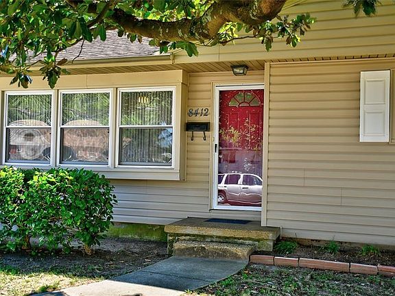 3rd image of 8412 Millard St