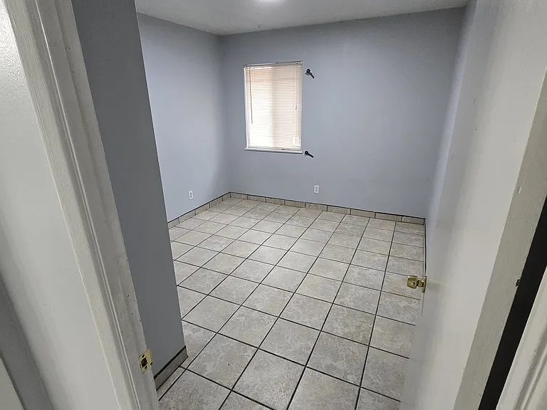 232 Espanola St NE #B — Photo 4