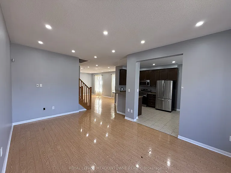 45 Bleasdale Ave — Photo 9