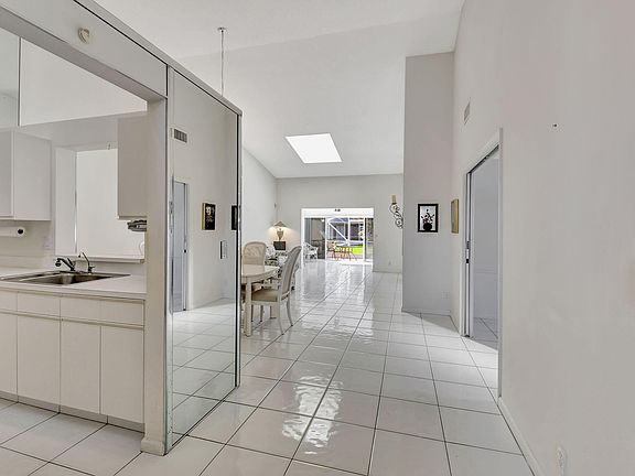 4th image of 7580 Island Breeze Terrace