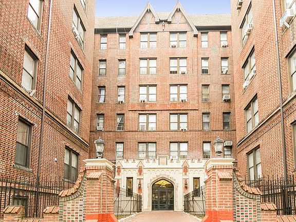 5th image of 446 Kingston Ave APT C-9