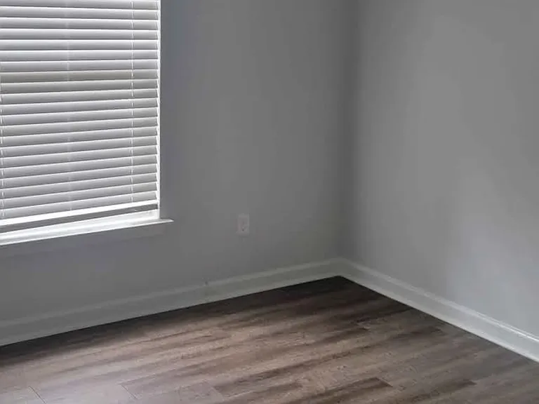 3525 Ten Oaks Cir — Photo 2