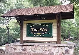 1st image of 472 Eastwood Cir
