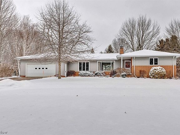 2nd image of 165 Paradise Rd