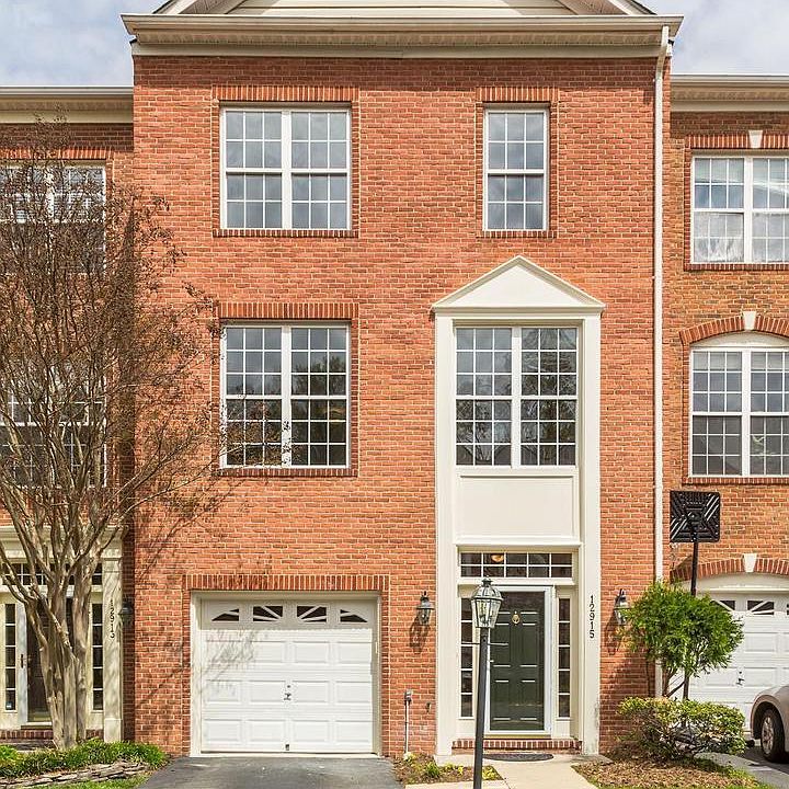 1st image of 12915 Wood Crescent Cir