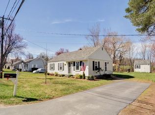 254 Pleasant St, Lunenburg, MA 01462