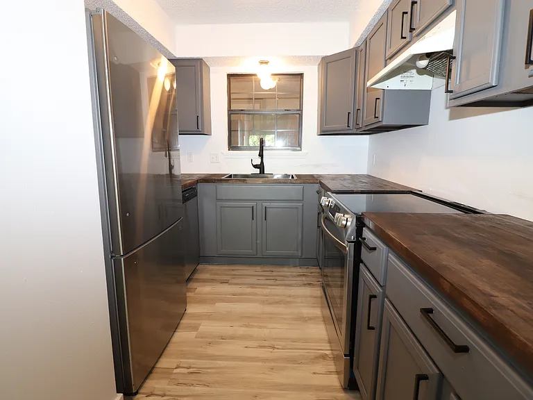 122 Fairway Ave #124 — Photo 11