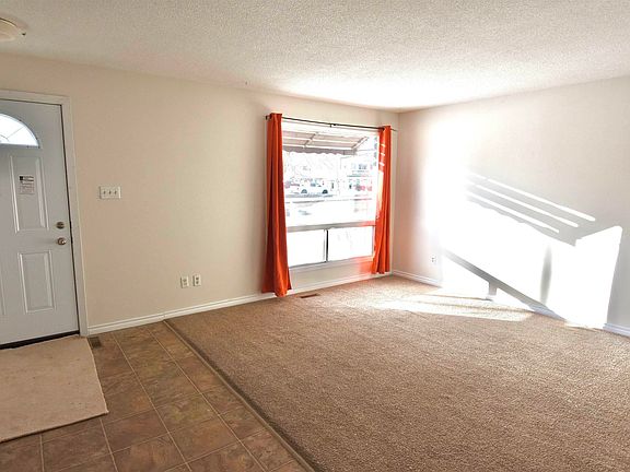 4th image of 4402 50th Ave