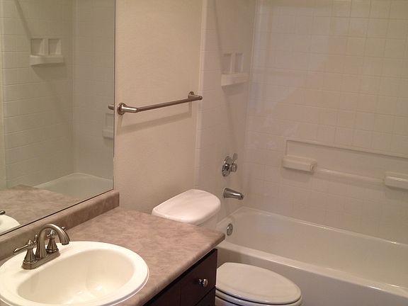 3rd image of 25025 SE Klahanie Blvd #102