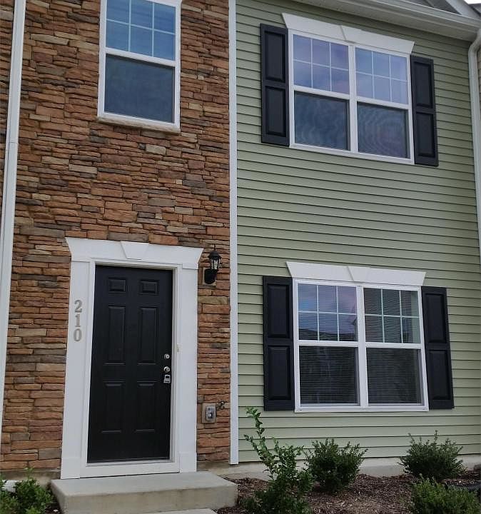 1st image of 1304 Cozart St Unit 210