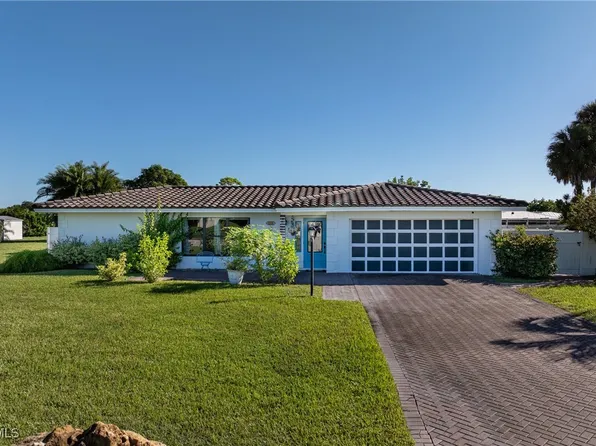 211 Richmond Ave S, Lehigh Acres, FL 33936