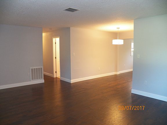 5th image of 16809 Orange Ave