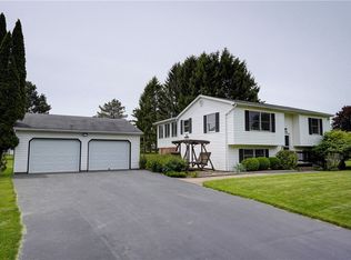 7268 Kober Dr, Lima, NY 14485