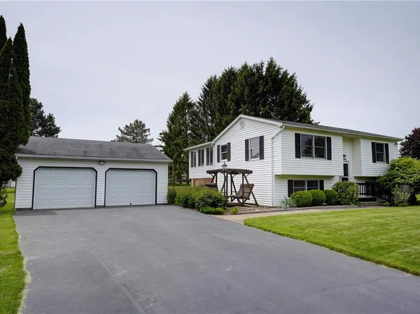 7268 Kober Dr, Lima, NY 14485
