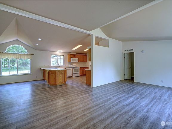 5th image of 14237 Barbo Drive SW