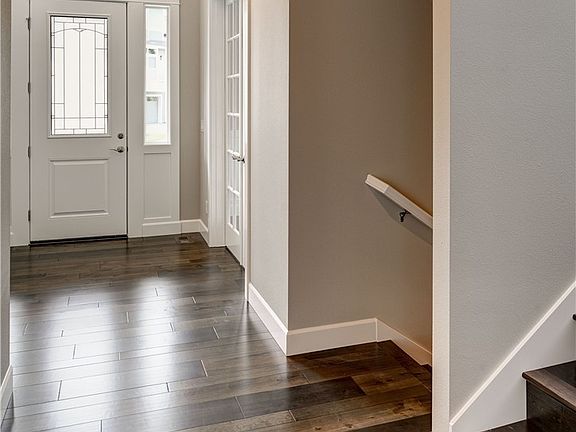 4th image of 944 10th Pl Nw (homesite #2)