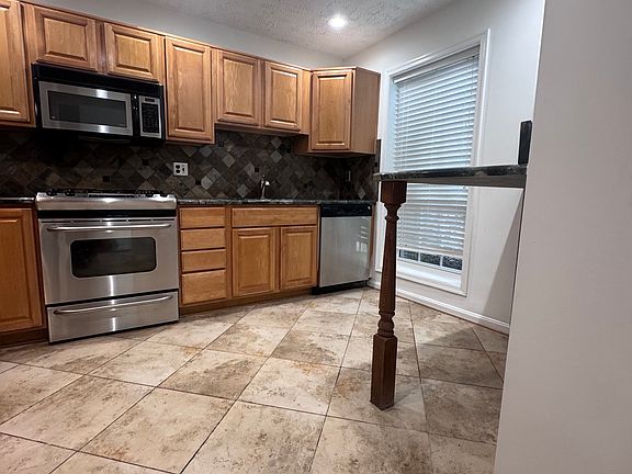 3rd image of 11948 Cardamom Dr