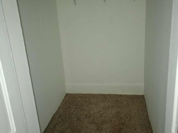 3rd image of 404 York Pl #B