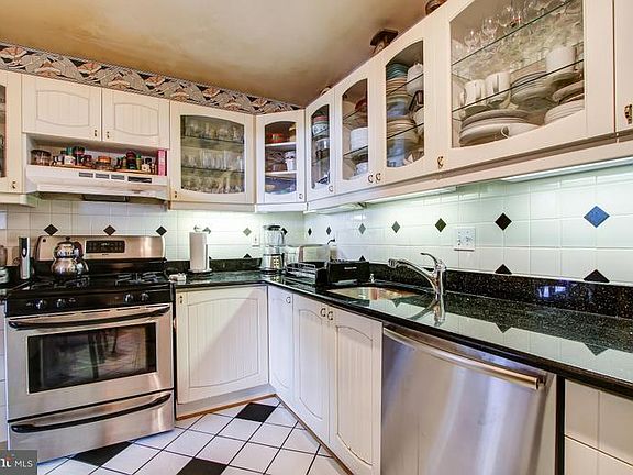 4th image of 4620 N Park Ave APT 1505W
